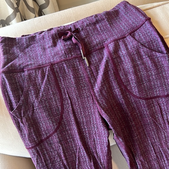 Lulu super comfy jogger pants - Picture 2 of 6
